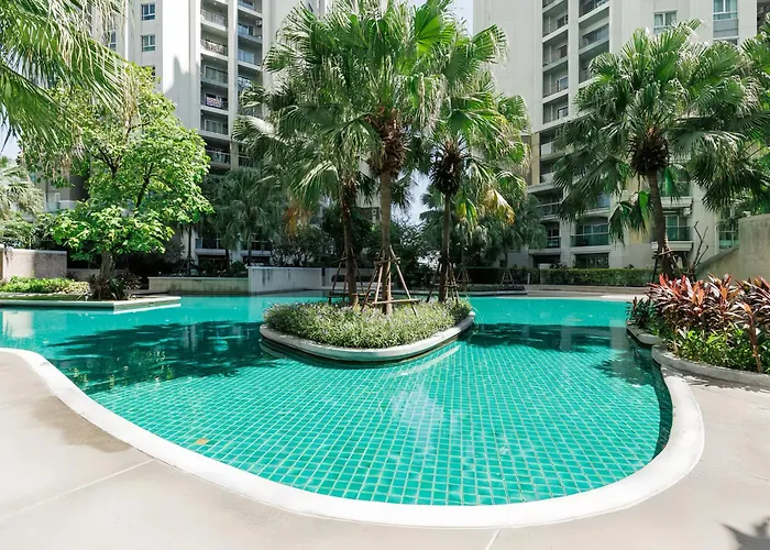 Belle Grand Rama 9 *